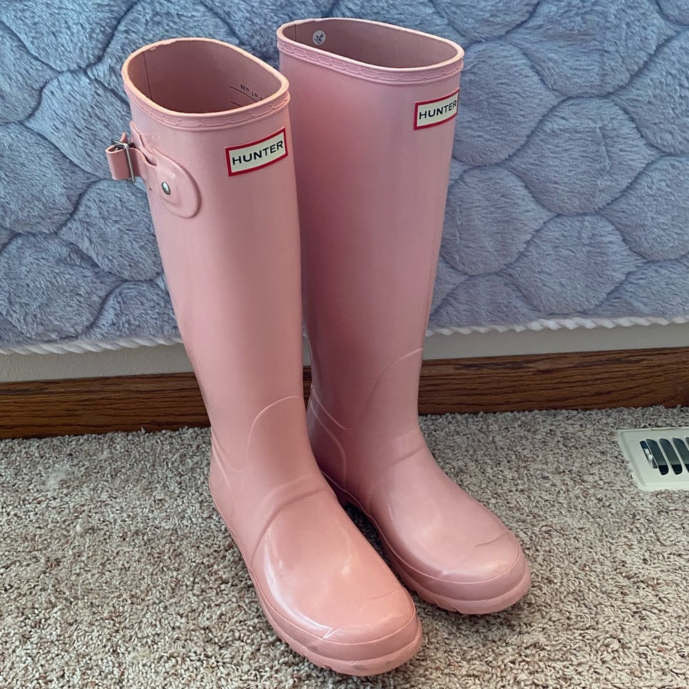 Hunter light pink tall boots 7